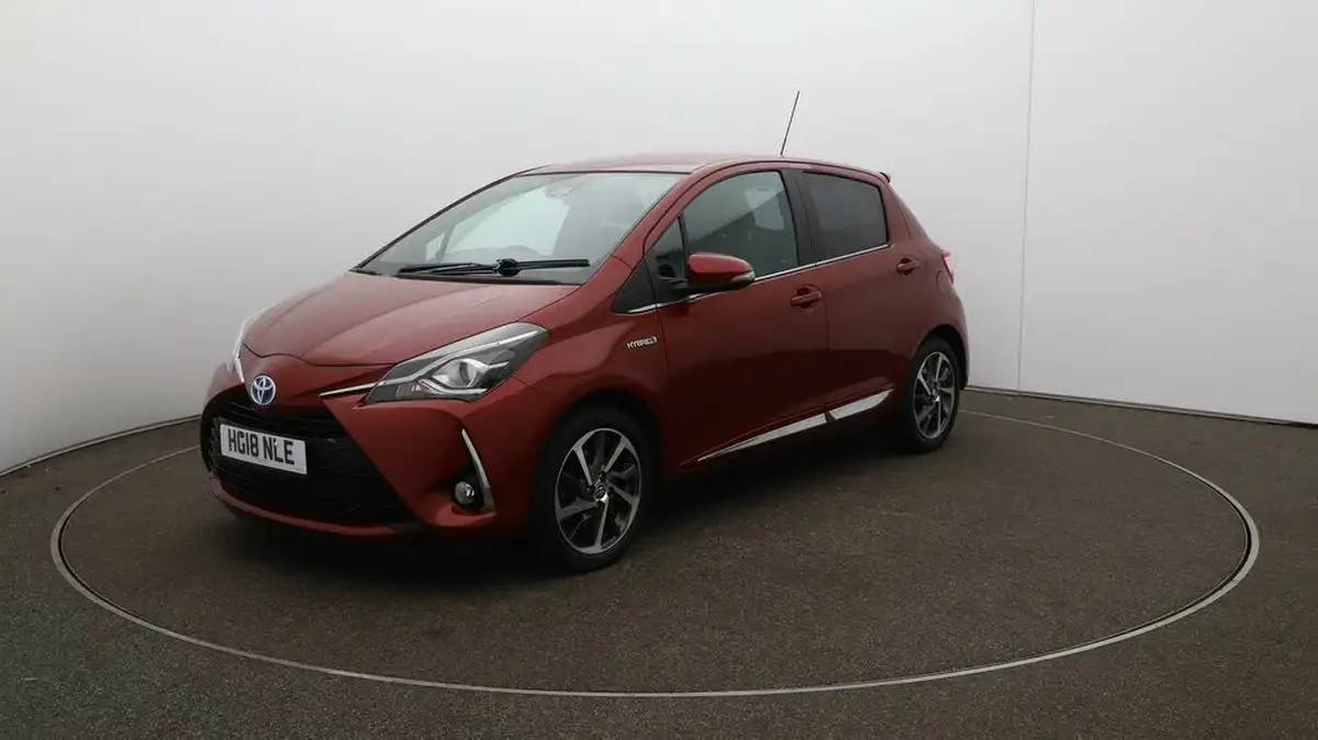 2018-toyota-yaris-15-vvt-i-excel-hybrid-big-69