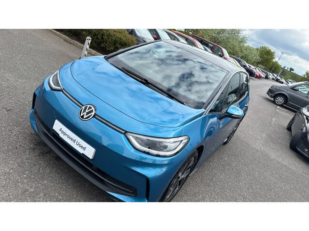 2025-volkswagen-id3-e-pro-match-59kwh-big-42