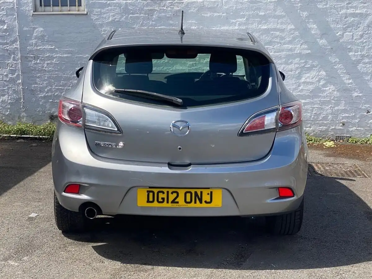 2012-mazda-mazda3-16-tamura-big-11