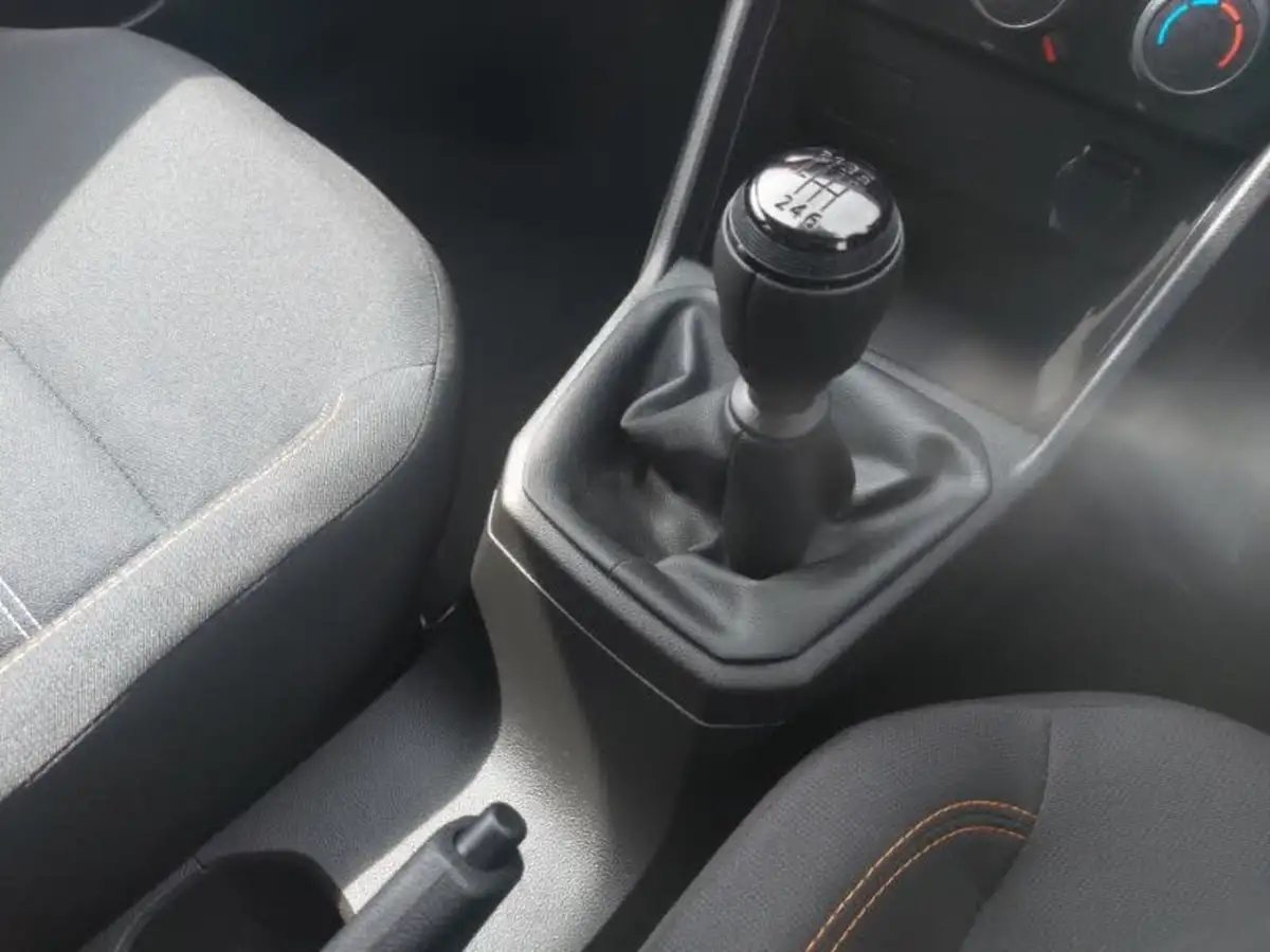 2022-dacia-sandero-stepway-10-tce-essential-90bhp-big-17