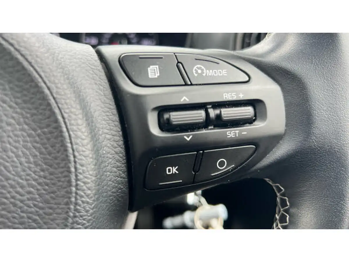 2021-kia-picanto-10-3-big-30
