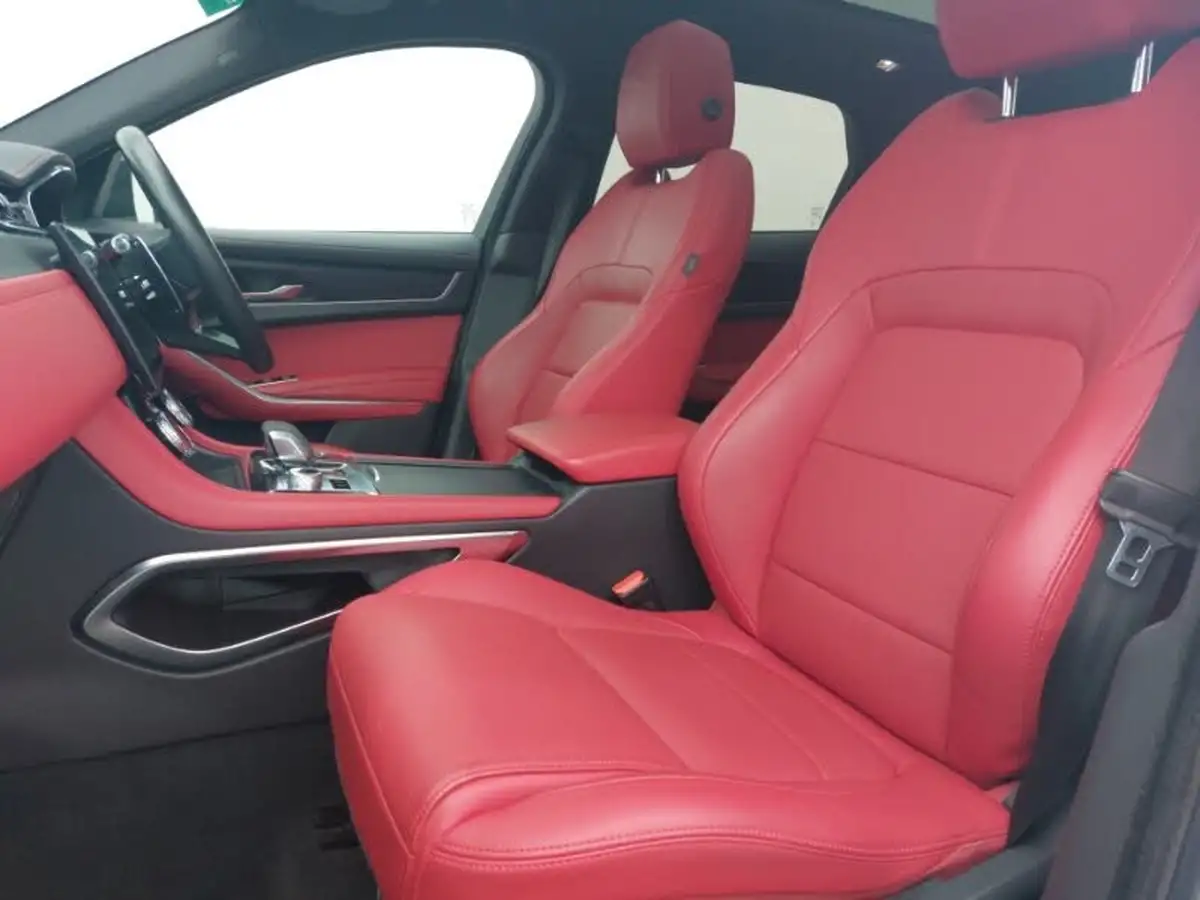 2022-jaguar-f-pace-20-d200-r-dynamic-black-big-4