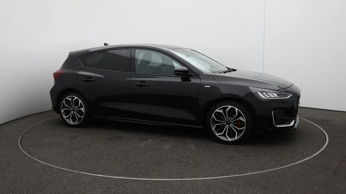 2023-ford-focus-10t-st-line-vignale-125ps-hybrid-mhev-hatchback-powershift-big-47