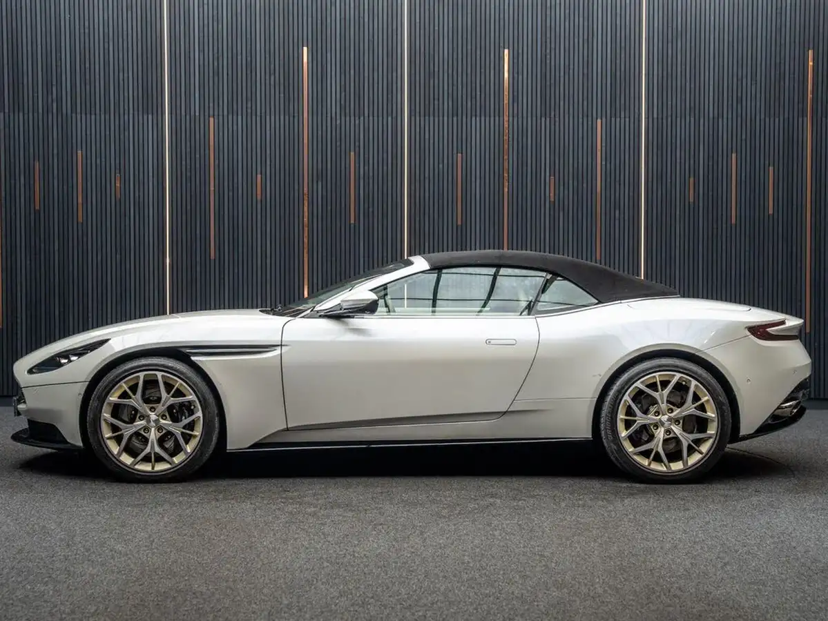 2018-aston-martin-db11-40-v8-big-4
