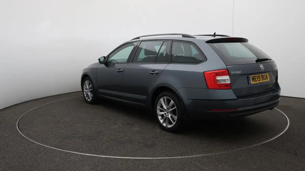 2019-skoda-octavia-20tdi-se-l-estate-dsg-big-55