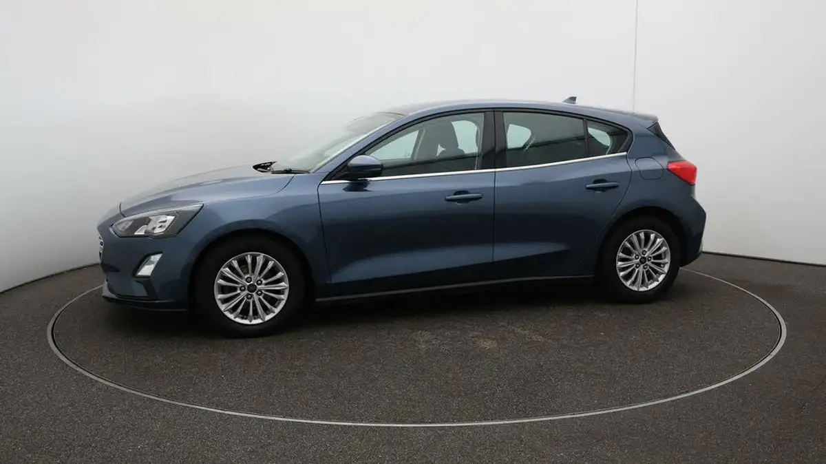 2020-ford-focus-15-titanium-hatchback-big-64