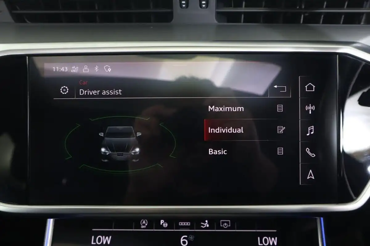 2021-audi-a7-30-55-tfsi-black-edition-big-52
