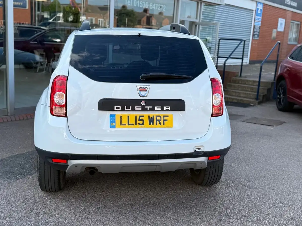 2015-dacia-duster-15d-laureate-107bhp-big-2