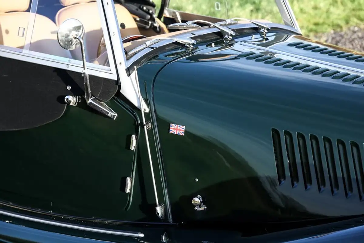 2009-morgan-plus-4-20-2-seat-big-22