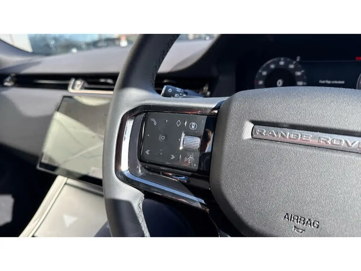 2024-land-rover-range-rover-evoque-15-p300e-s-big-32