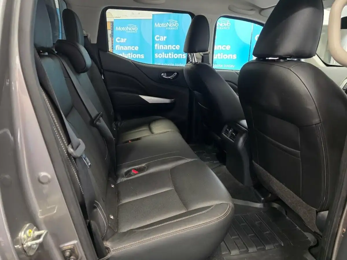 2021-nissan-navara-23dci-tt-tekna-8-navileather-auto-big-16