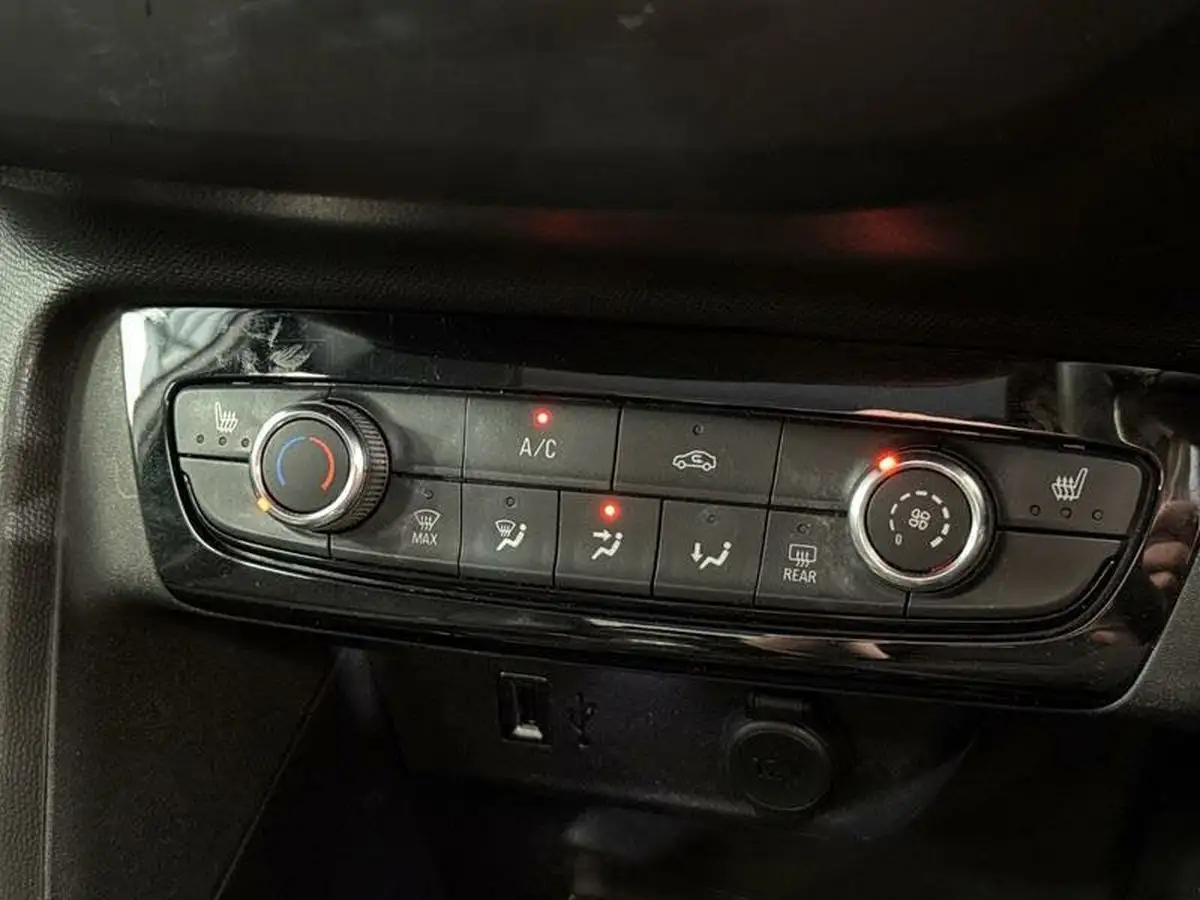 2021-vauxhall-corsa-12i-griffin-edition-big-25