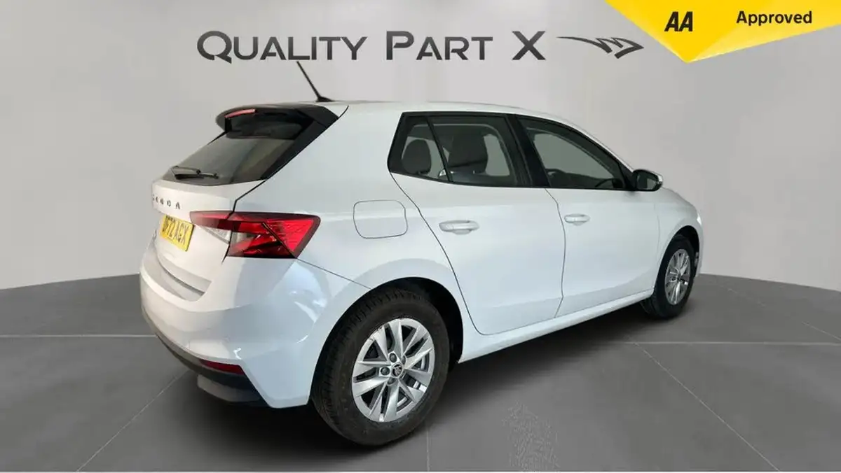 2023-skoda-fabia-10-tsi-se-comfort-109ps-dsg-big-2