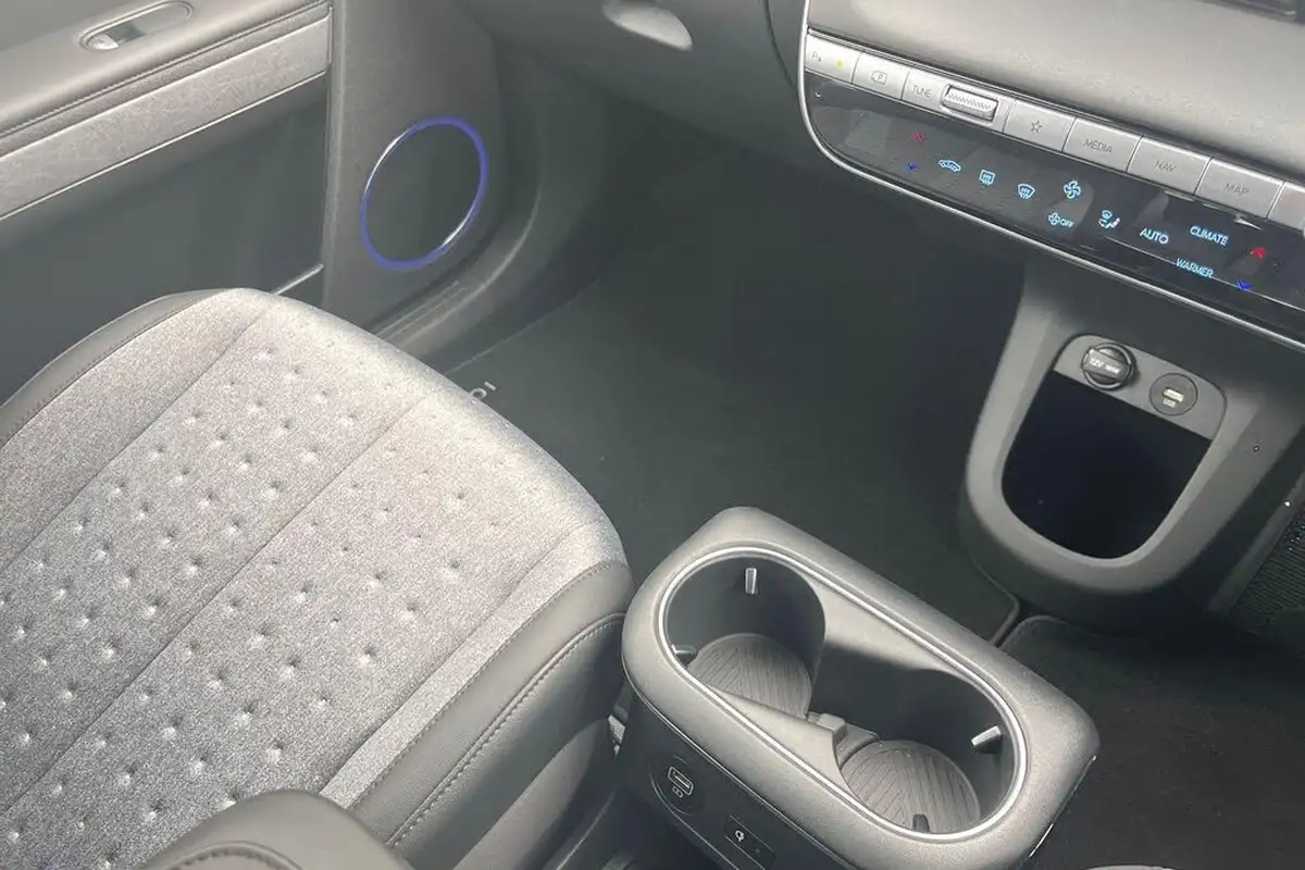 2024-hyundai-ioniq-5-e-premium-170ps-58kwh-rwd-big-7