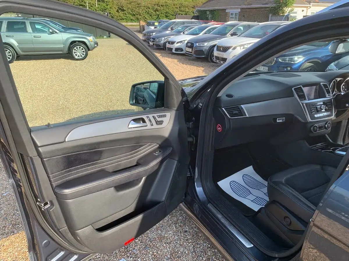2012-mercedes-benz-m-class-30td-ml350-bluetec-sport-big-21