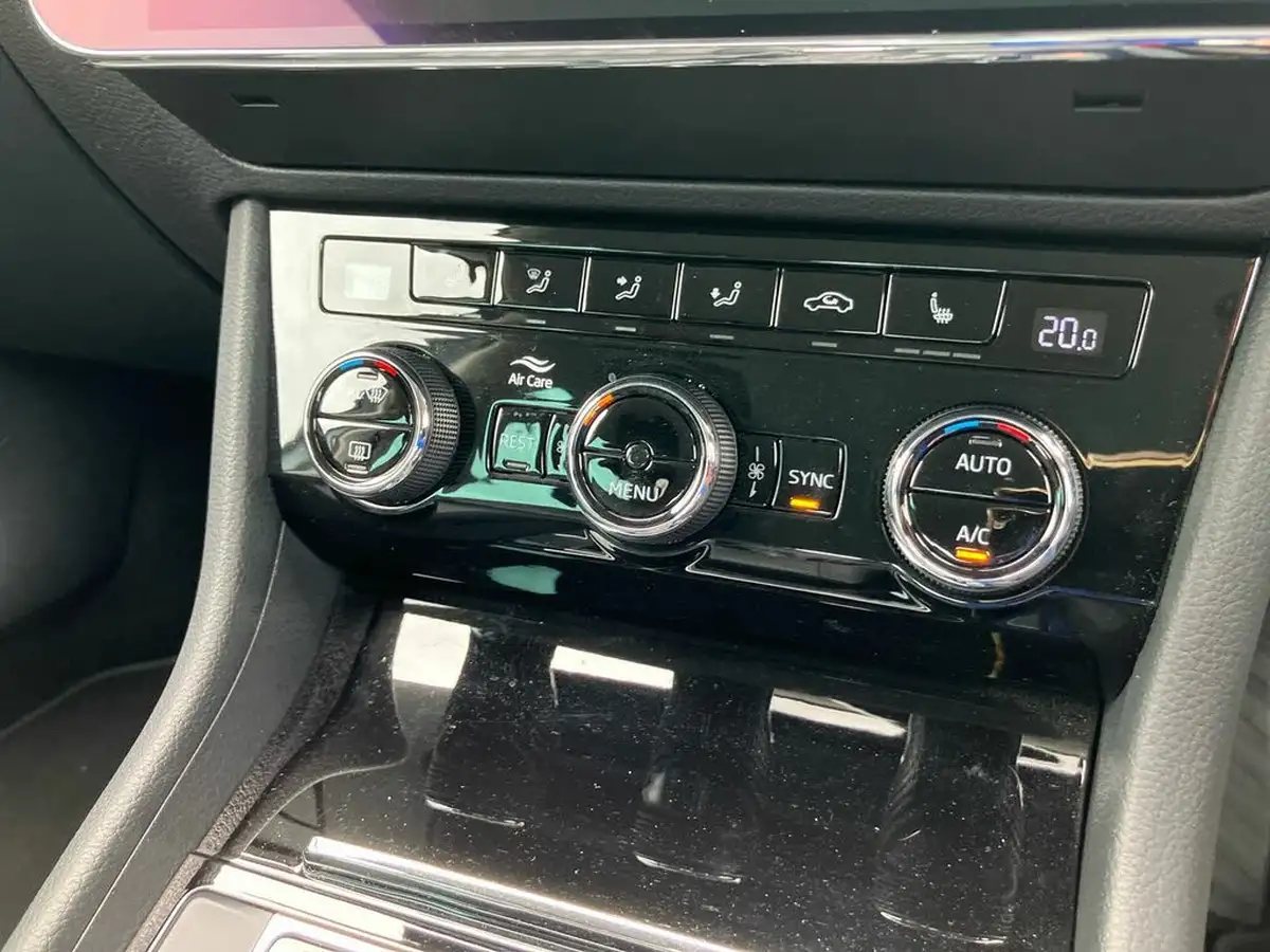 2018-skoda-superb-14-tsi-act-se-l-executive-hatchback-dsg-big-13