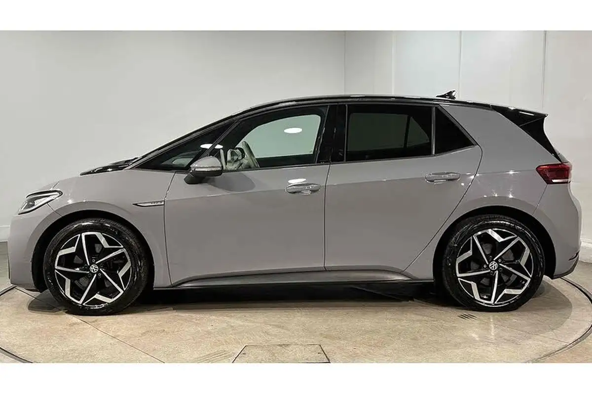 2021-volkswagen-id3-e-tour-big-6