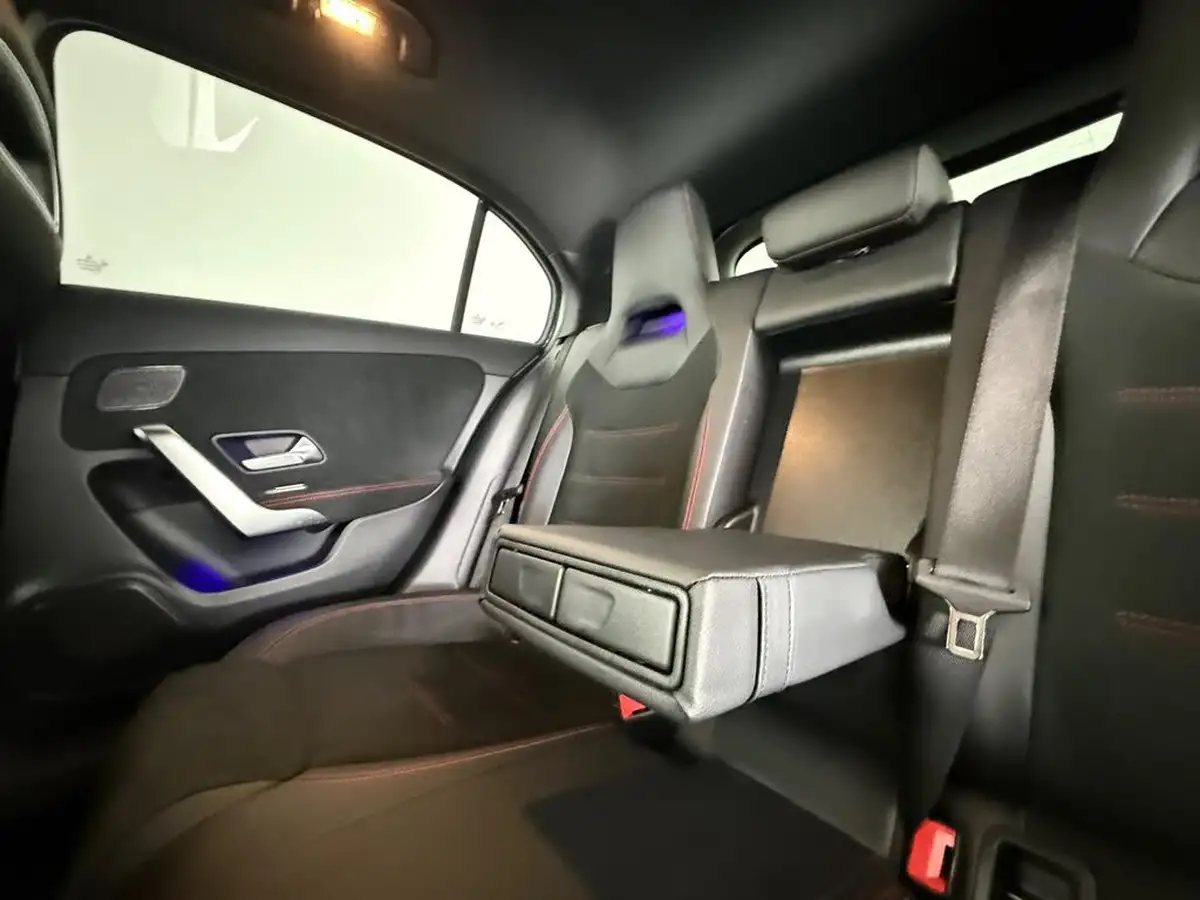 2020-mercedes-benz-a-class-20d-a200d-amg-line-premium-hatchback-5d-big-18