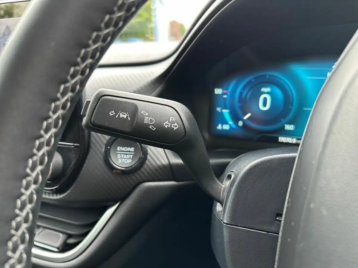 2022-ford-fiesta-10t-titanium-vignale-125ps-hybrid-mhev-powershift-big-37