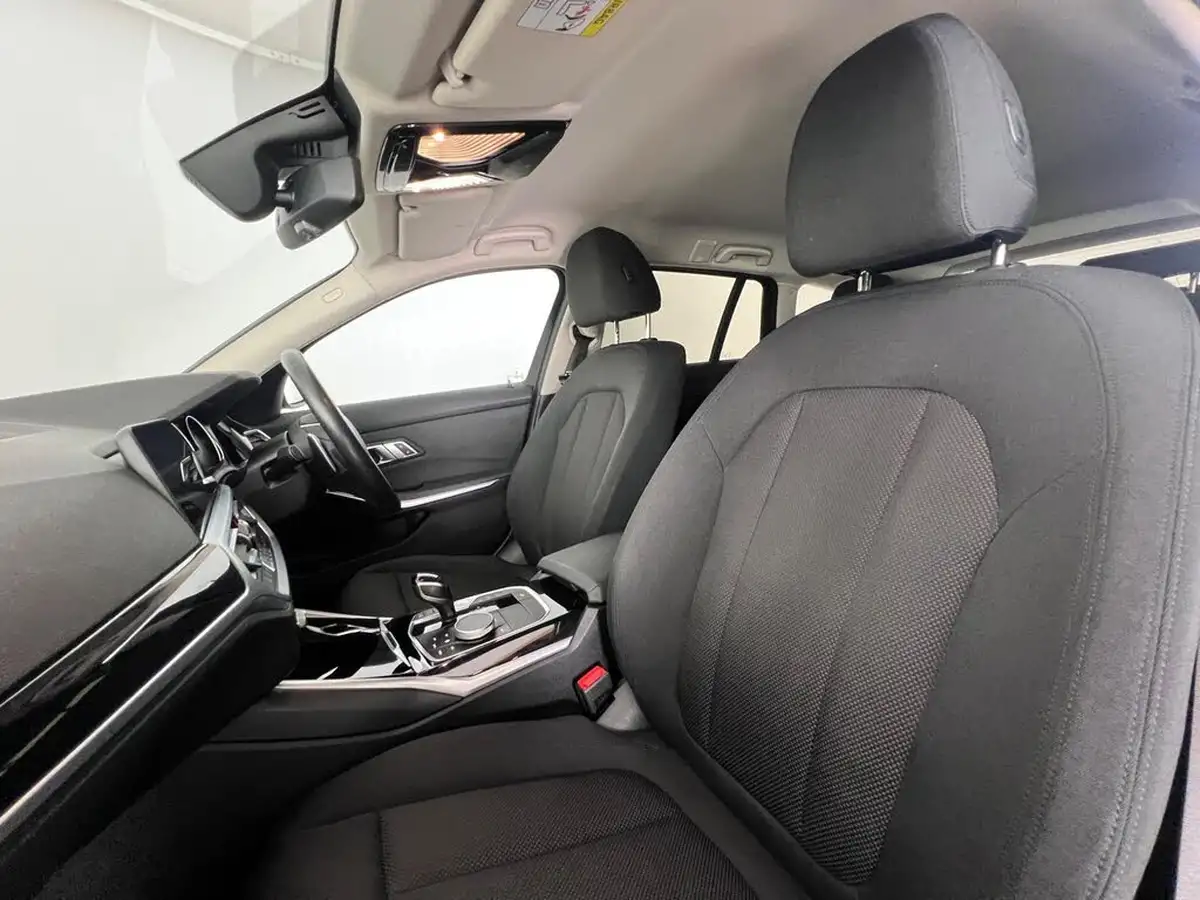 2019-bmw-3-series-20td-320d-xdrive-se-190bhp-saloon-4d-sport-big-17