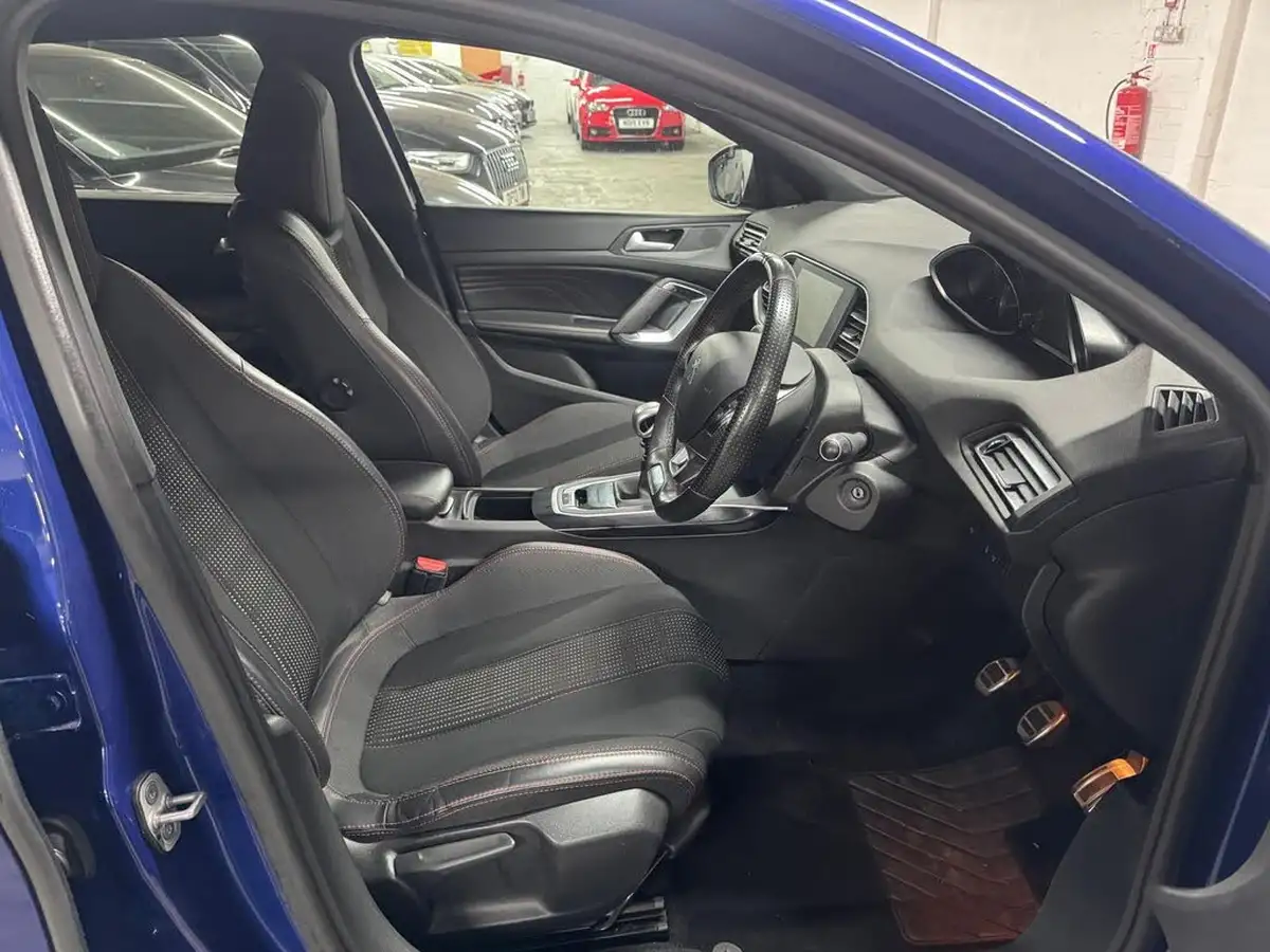 2016-peugeot-308-16-bluehdi-gt-line-big-39