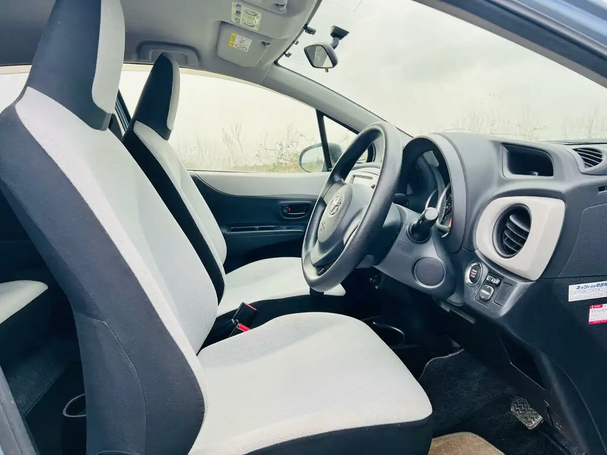 2013-toyota-yaris-big-2