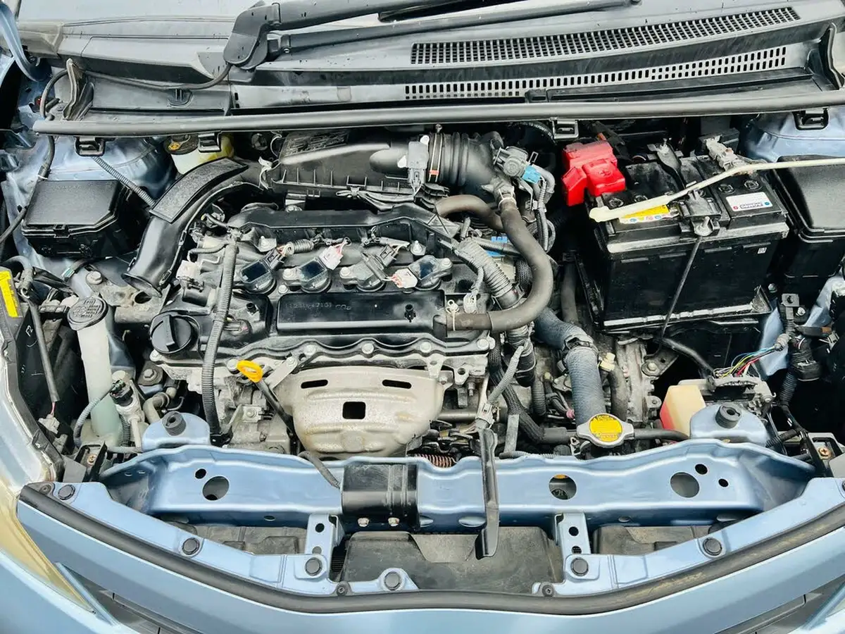 2013-toyota-yaris-big-26