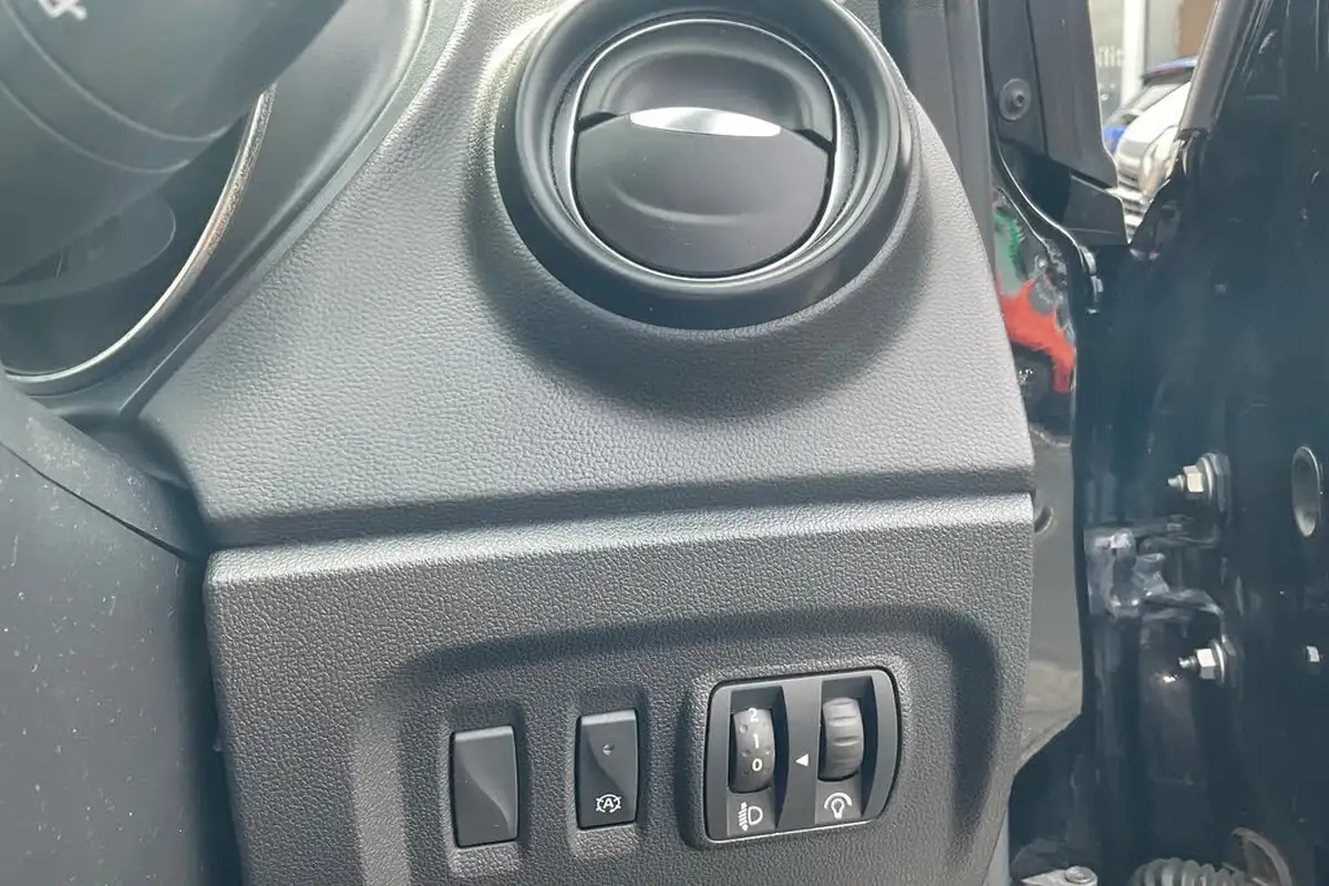 2018-renault-captur-09-tce-dynamique-nav-big-38