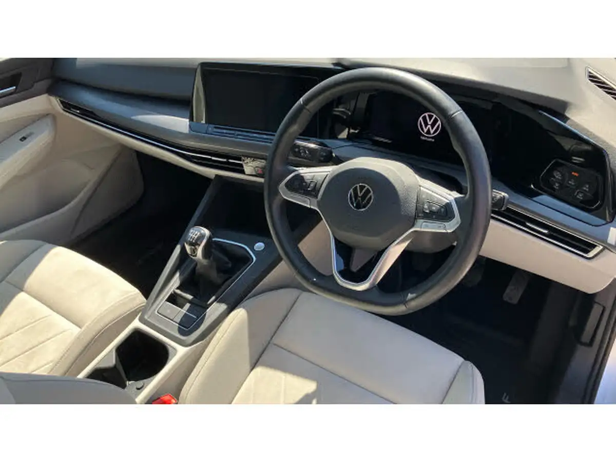 2020-volkswagen-golf-15-tsi-style-150ps-hatchback-big-10