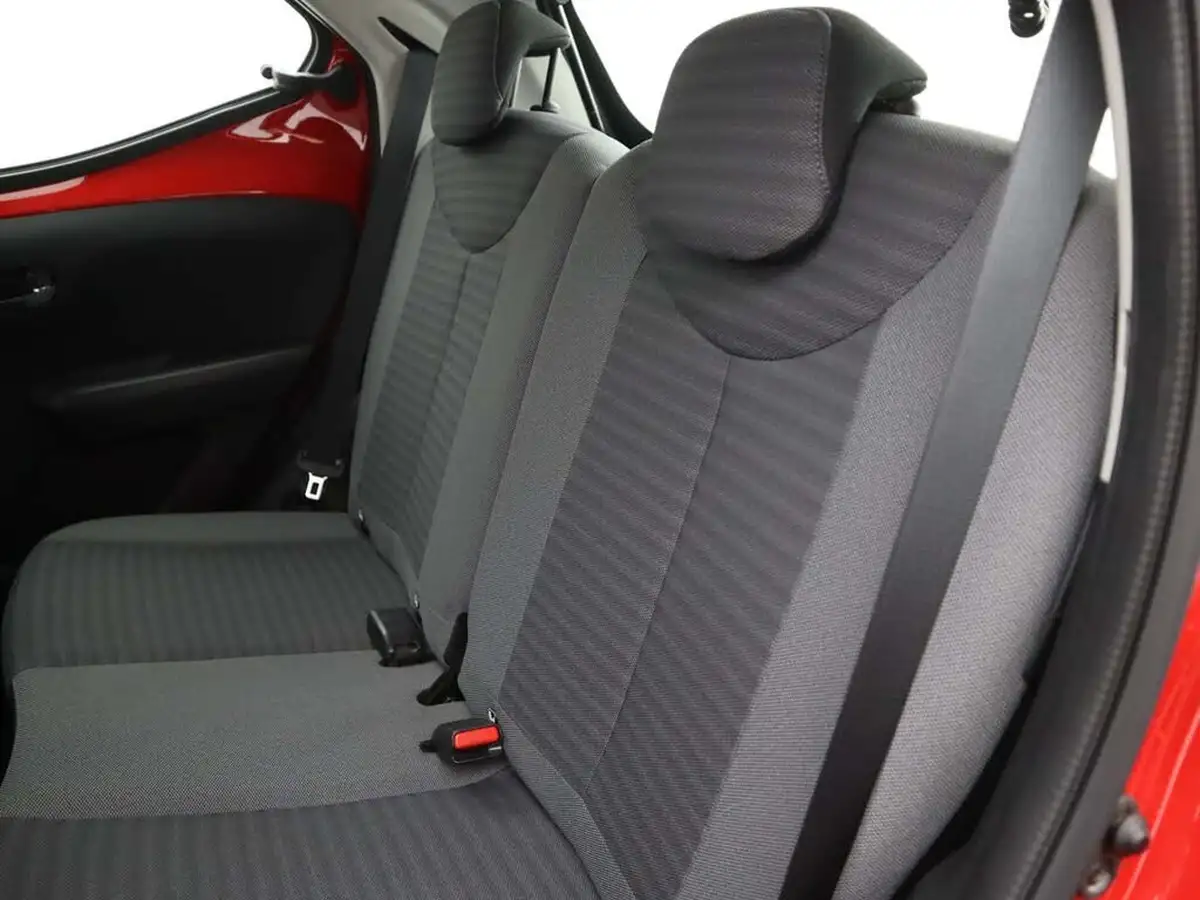 2019-toyota-aygo-10-vvt-i-x-play-big-14