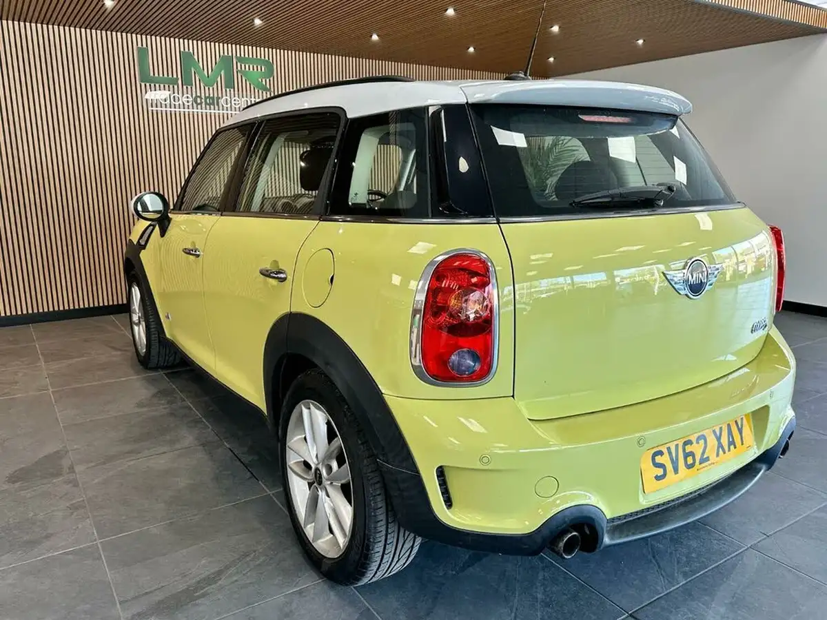2012-mini-countryman-16-cooper-s-190bhp-all4-auto-big-12