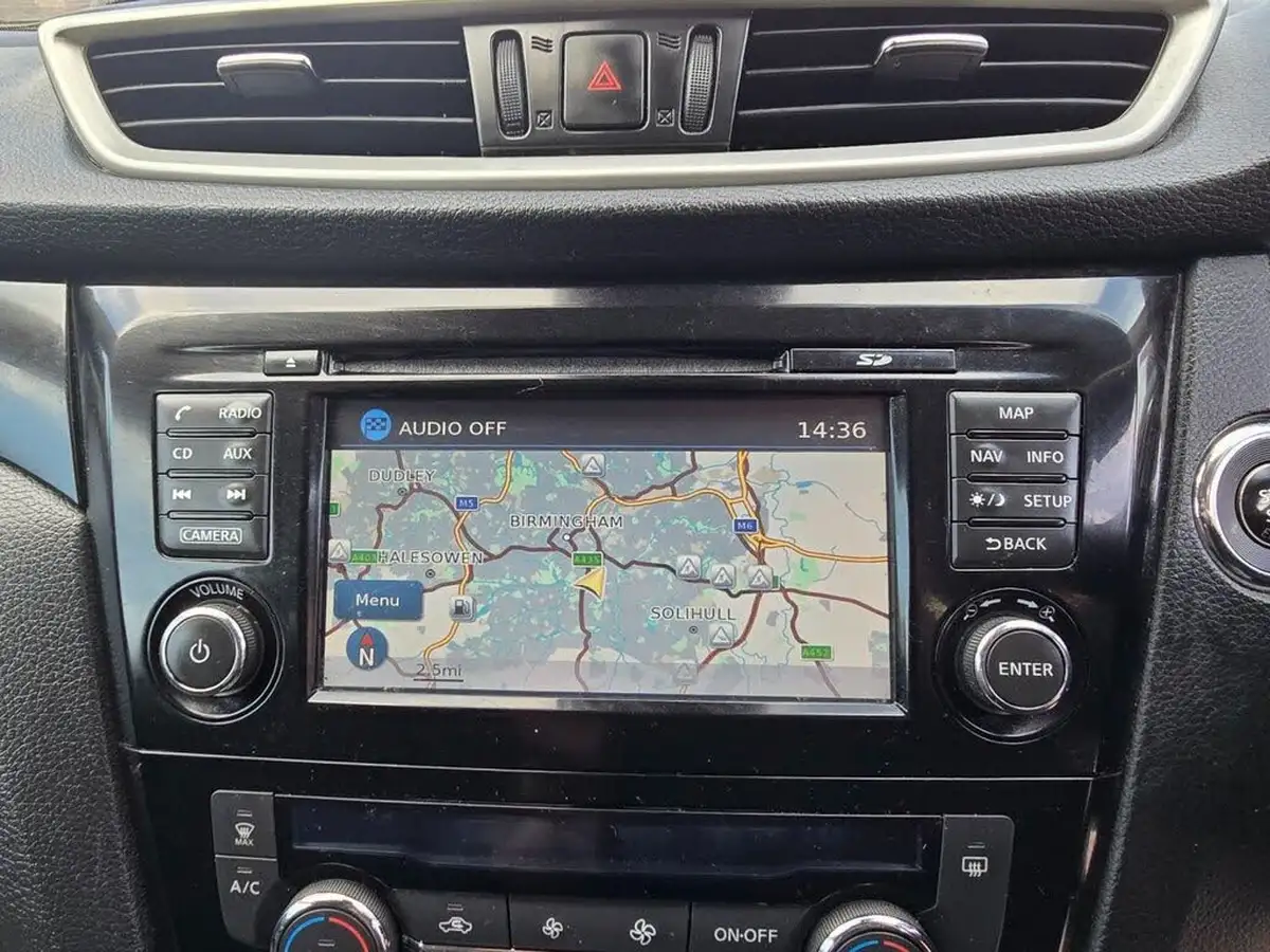 2015-nissan-qashqai-12-n-tec-xtronic-cvt-big-20