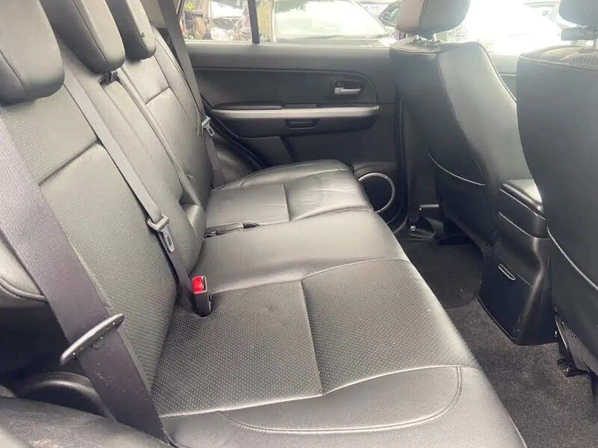 2010-suzuki-grand-vitara-19td-sz5-big-12
