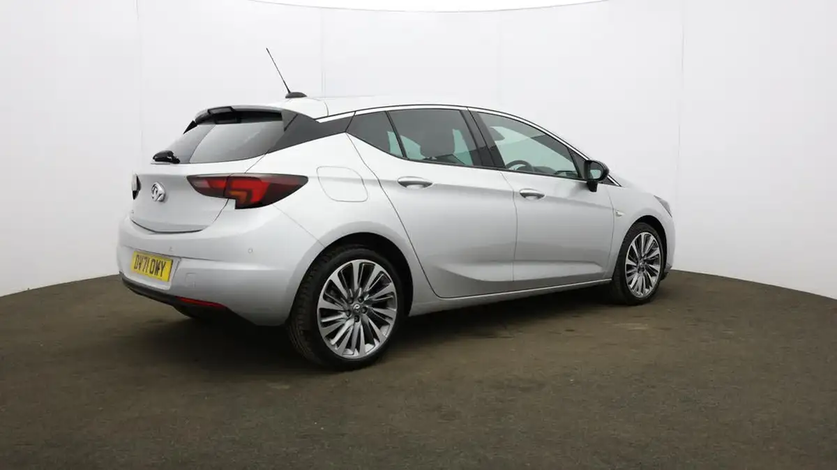 2021-vauxhall-astra-12-turbo-griffin-edition-hatchback-big-57