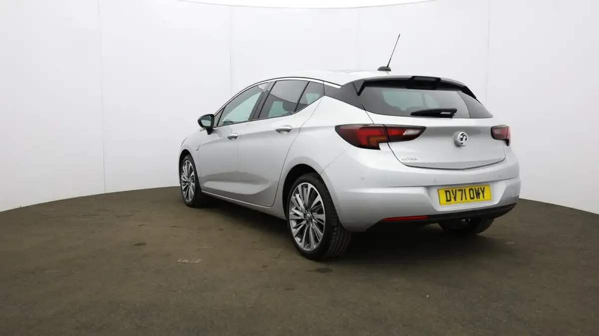 2021-vauxhall-astra-12-turbo-griffin-edition-hatchback-big-33