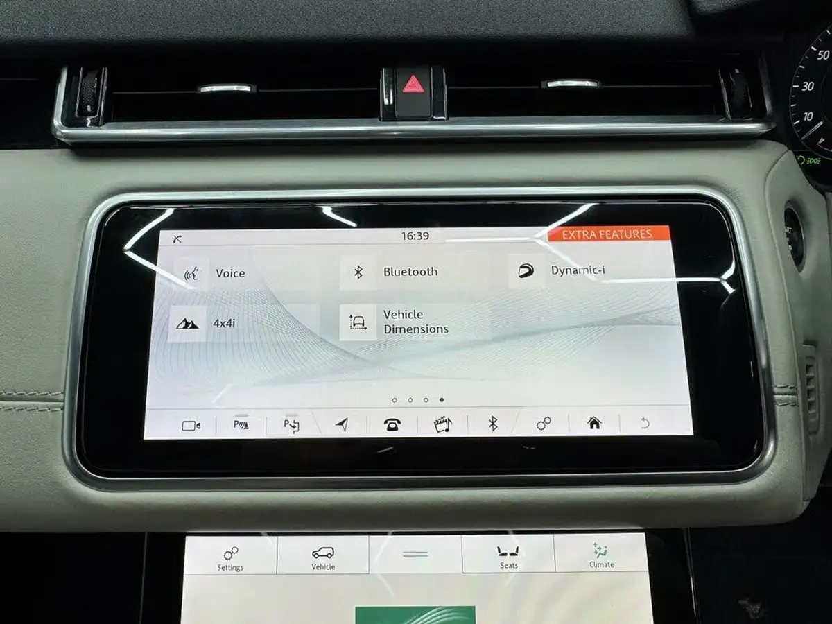 2018-land-rover-range-rover-velar-30-d300-r-dynamic-hse-ss-big-31