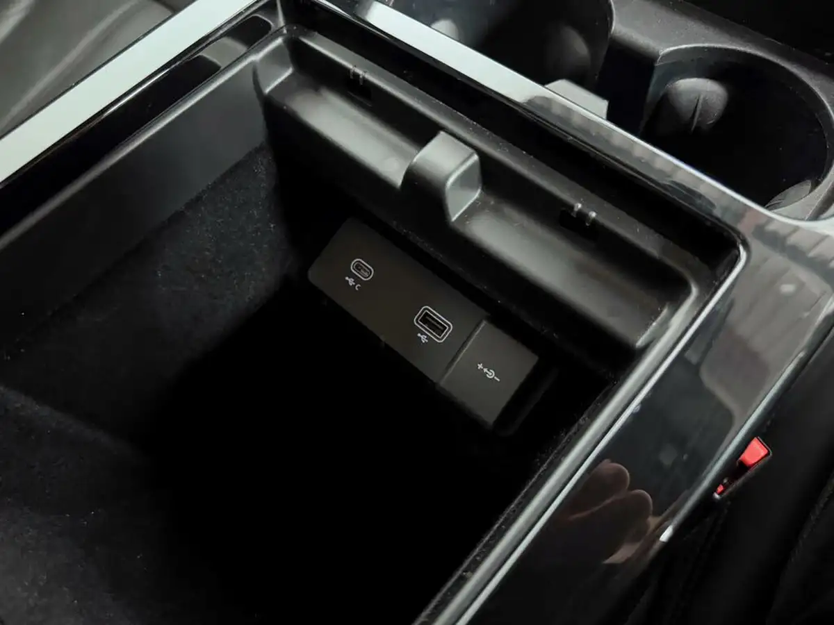 2021-land-rover-range-rover-evoque-15-p300e-autobiography-big-48