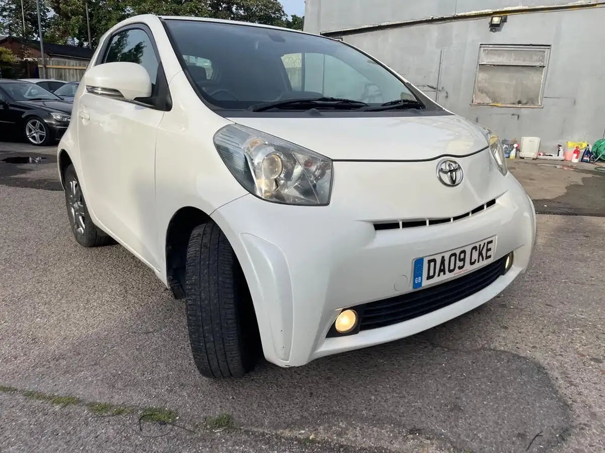 2009-toyota-iq-10-2-big-57