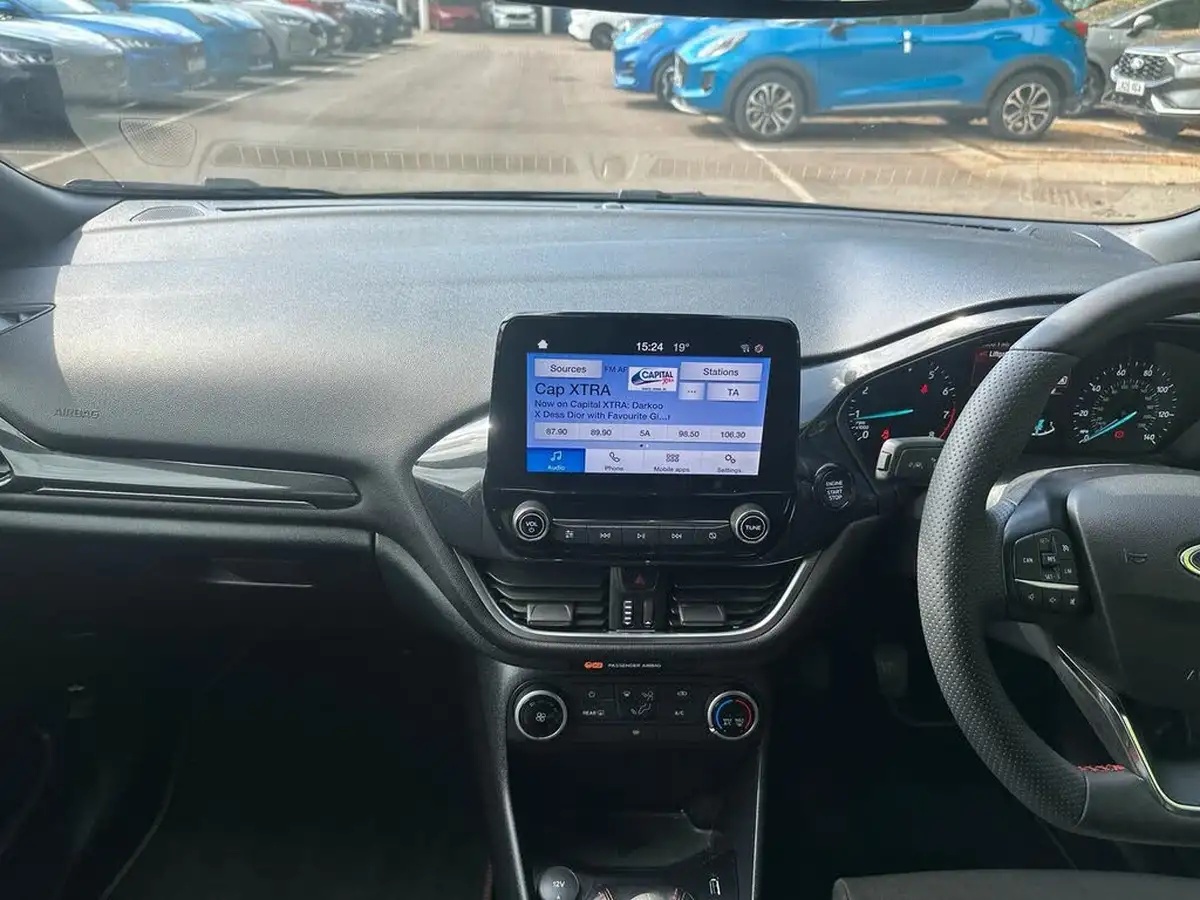 2023-ford-fiesta-big-20