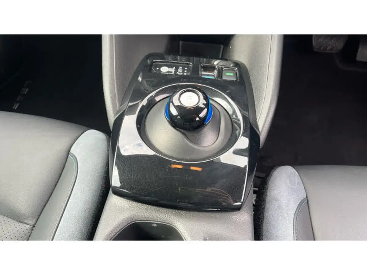 2021-nissan-leaf-e-tekna-big-12