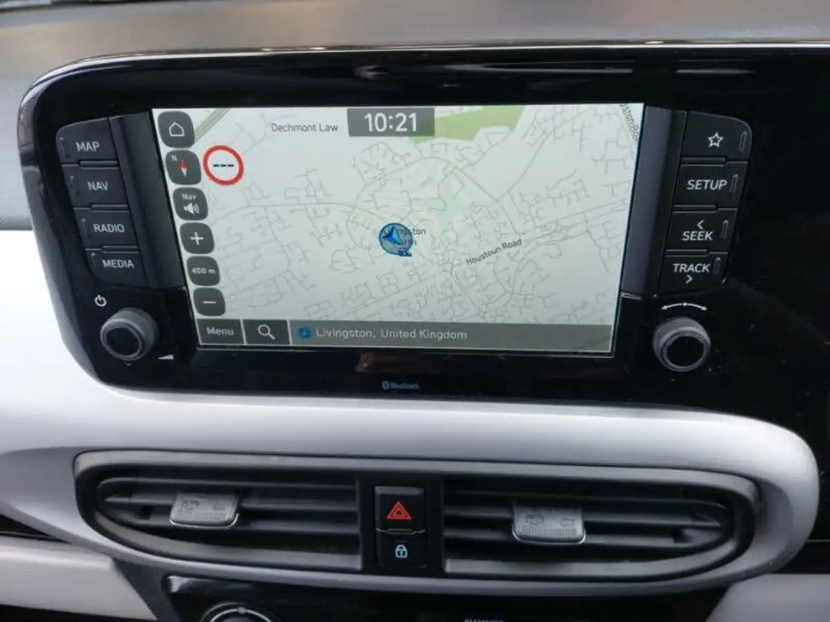 2022-hyundai-i10-12-premium-auto-big-17