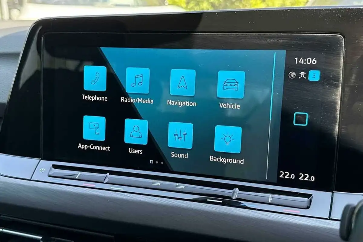 2022-volkswagen-golf-15-etsi-style-150ps-hatchback-big-12