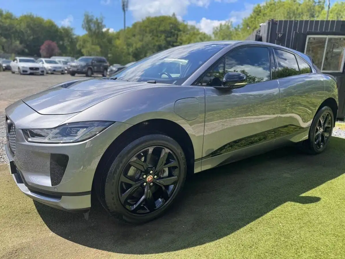 2021-jaguar-i-pace-ev400-black-big-6