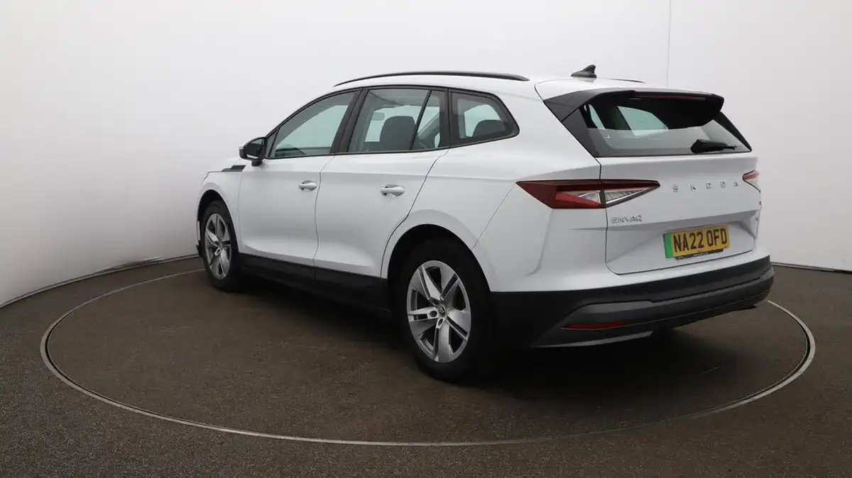 2022-skoda-enyaq-e-60-big-61