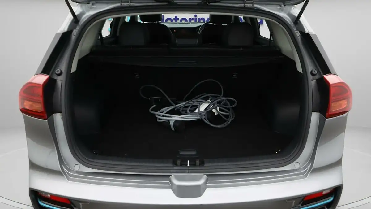 2022-kia-niro-ev-e-2-big-17