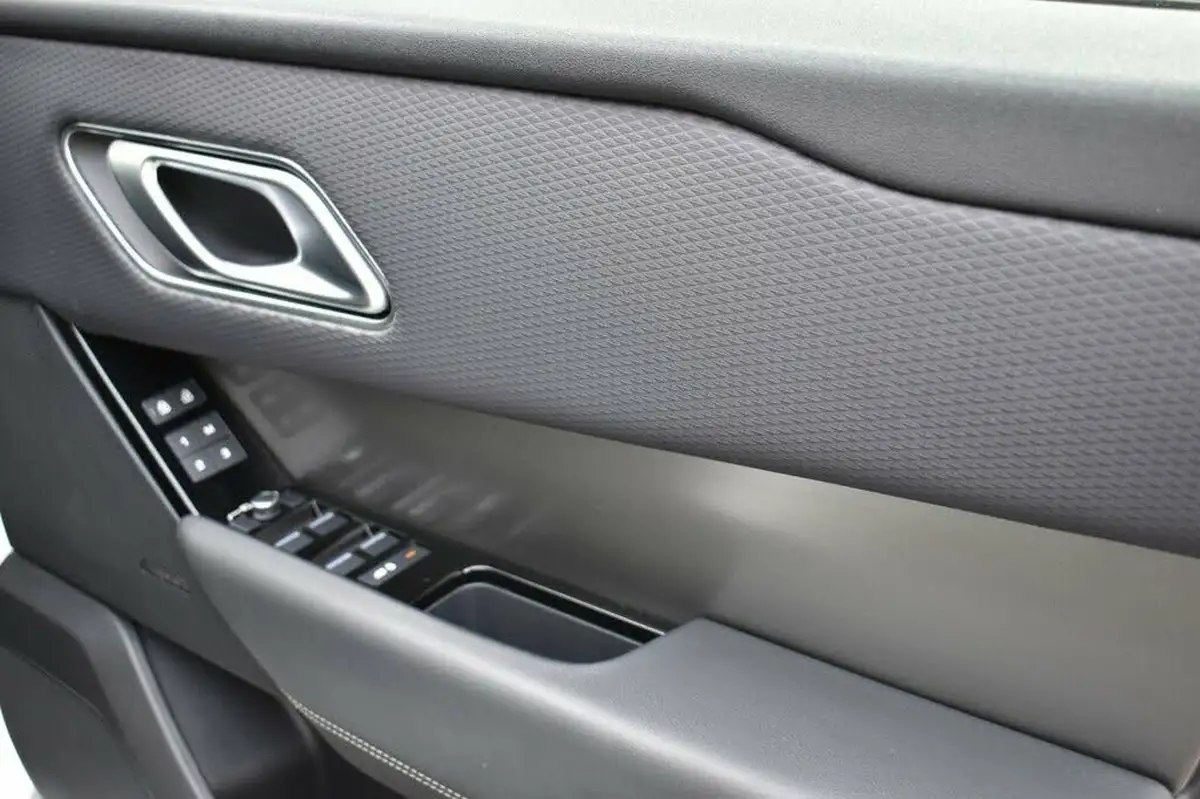 2021-land-rover-range-rover-velar-20-d200-s-big-25