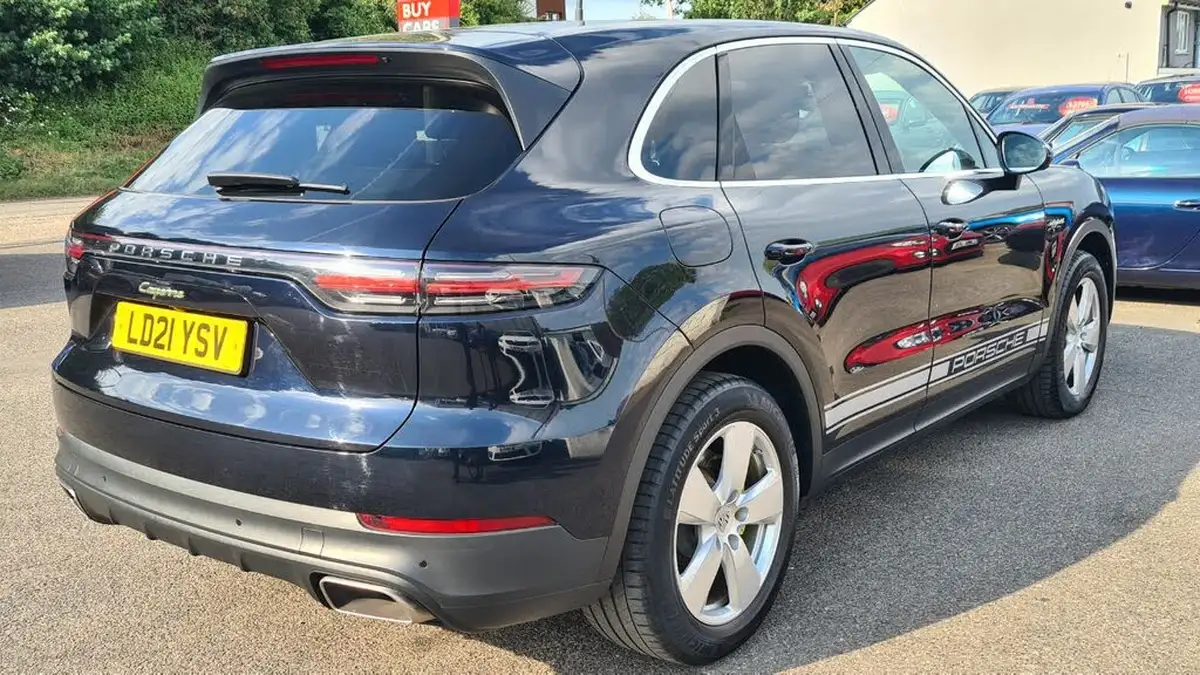 2021-porsche-cayenne-30-v6-e-hybrid-462ps-station-wagon-big-4