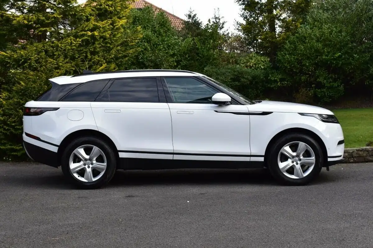 2021-land-rover-range-rover-velar-20-d200-s-big-1