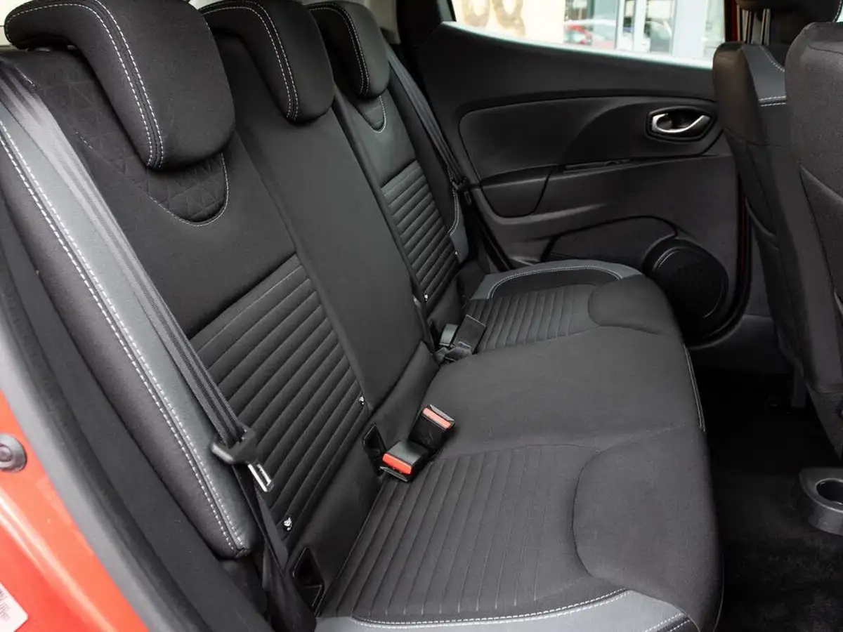 2016-renault-clio-09-tce-dynamique-s-nav-big-31