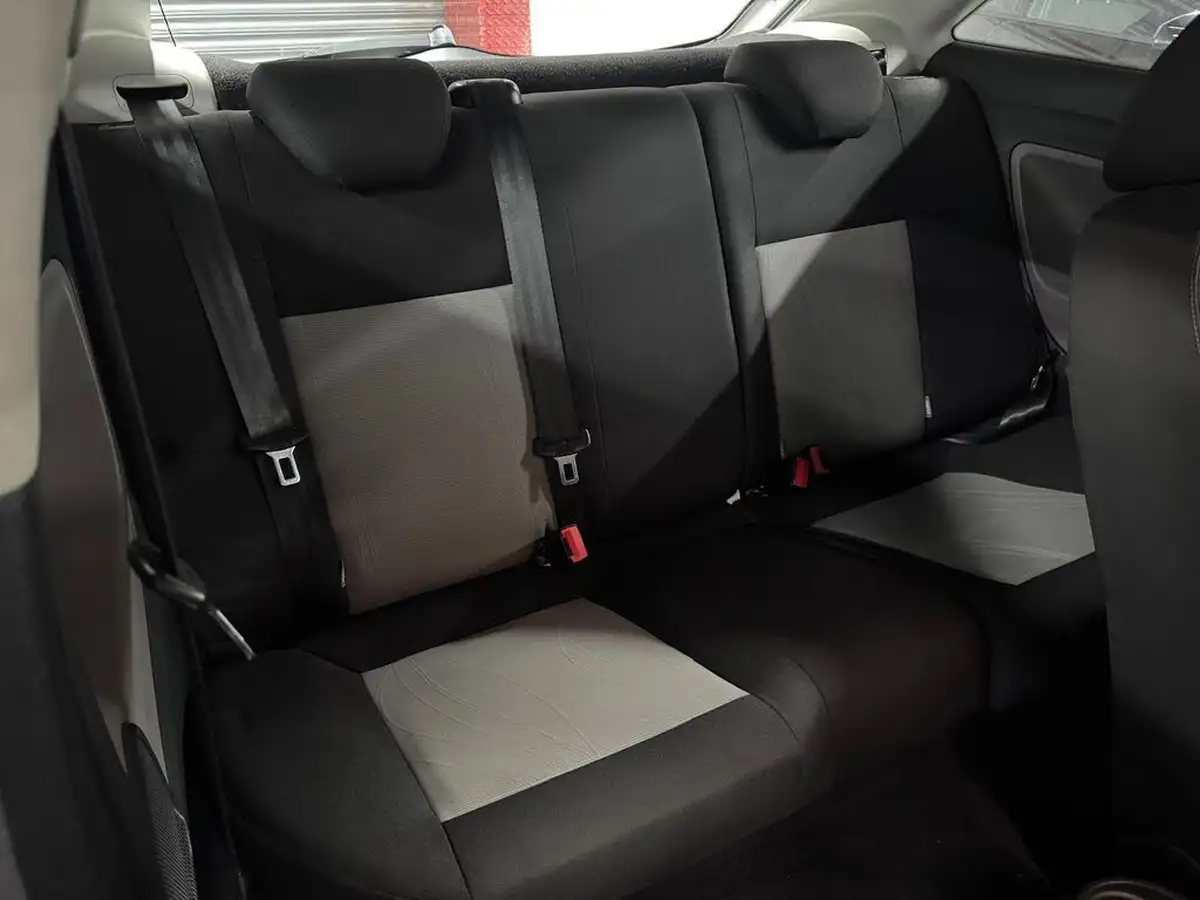2013-seat-ibiza-14-toca-16v-84ps-sportcoupe-3d-big-31